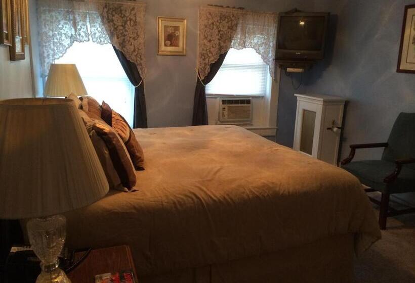 ホテル The Tunnicliff Inn