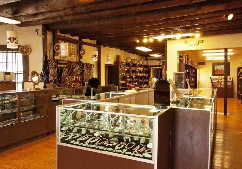 호텔 Thunderbird Lodge