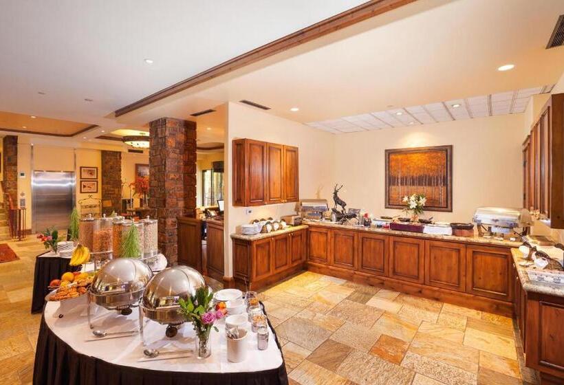 فندق Tivoli Lodge