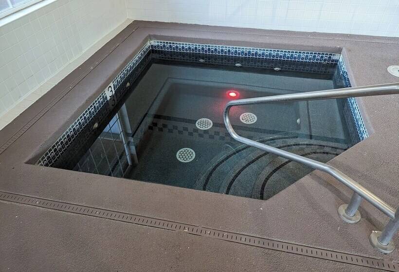 فندق Toppenish Inn And Suites