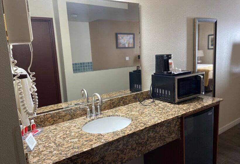 فندق Toppenish Inn And Suites