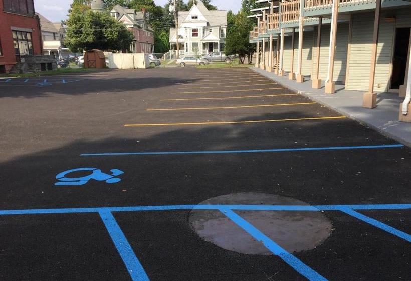 ホテル Town House Inn