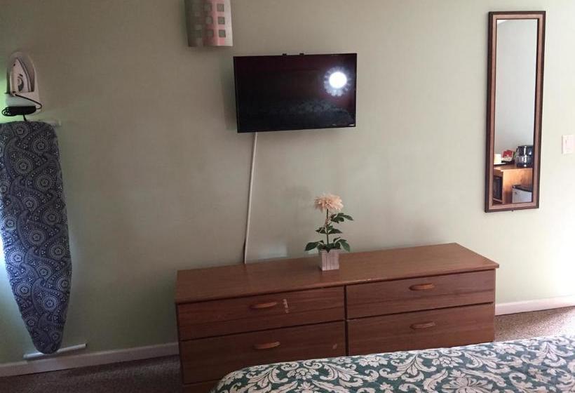 酒店 Town House Inn