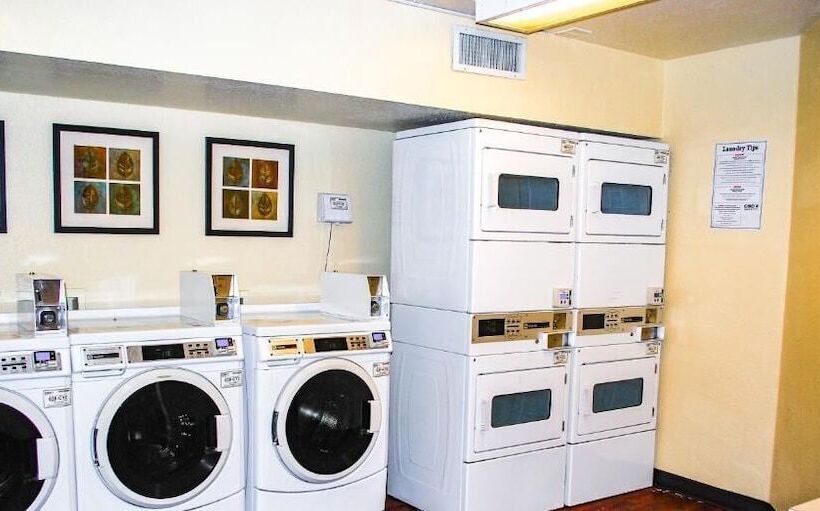 Отель Siegel Select Montgomery