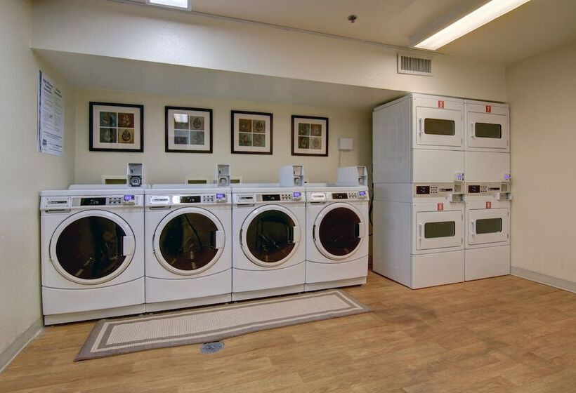 Отель Siegel Select Montgomery