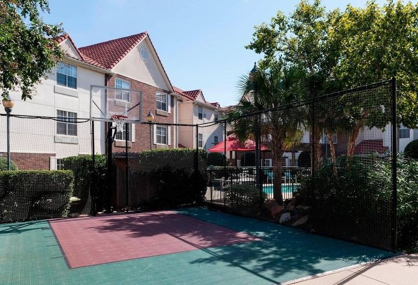 בית מלון כפרי Towneplace Suites Dallas Las Colinas