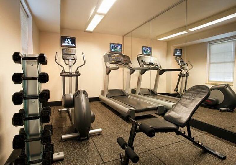 Отель Towneplace Suites Dulles Airport