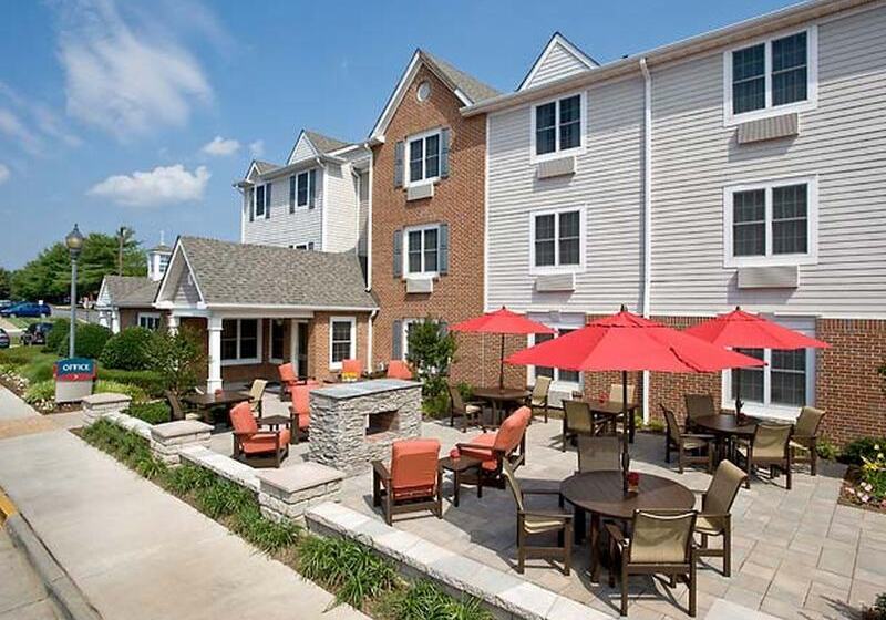 Отель Towneplace Suites Dulles Airport