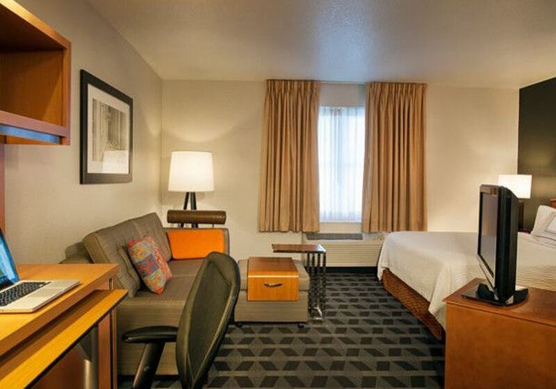 Отель Towneplace Suites Dulles Airport