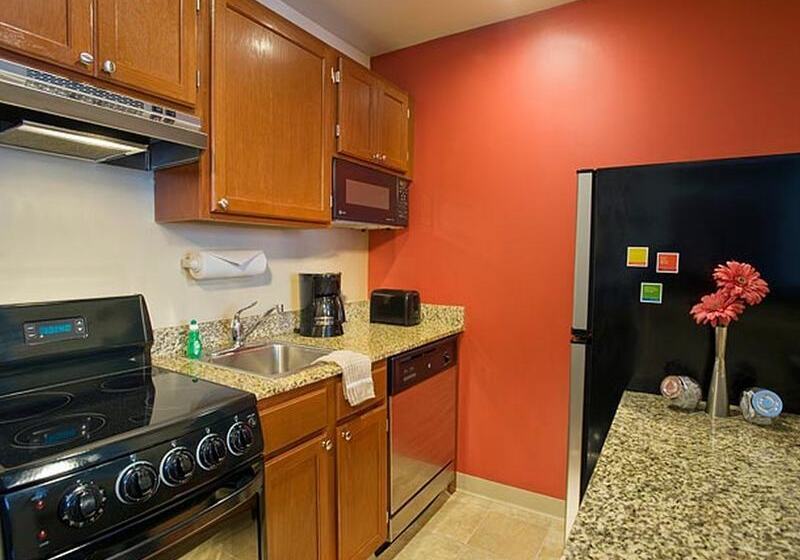 Отель Towneplace Suites Dulles Airport