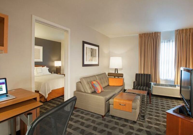 Отель Towneplace Suites Dulles Airport