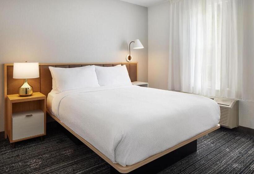 Отель Towneplace Suites Dulles Airport