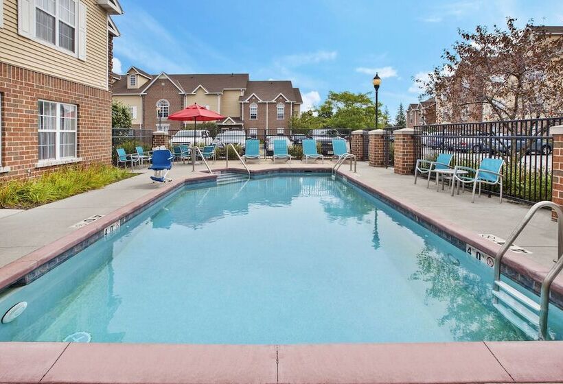 فندق Towneplace Suites By Marriott Brookfield