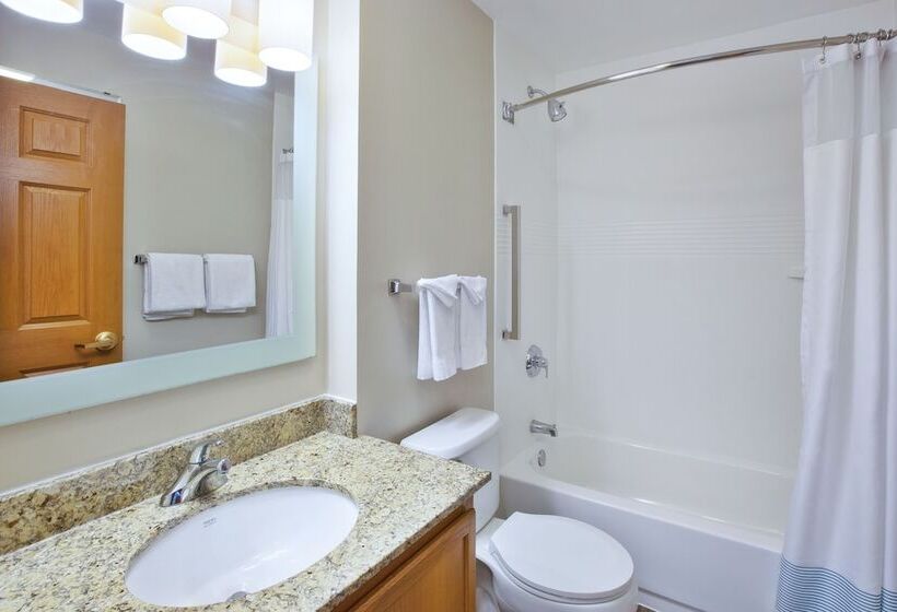 فندق Towneplace Suites By Marriott Brookfield