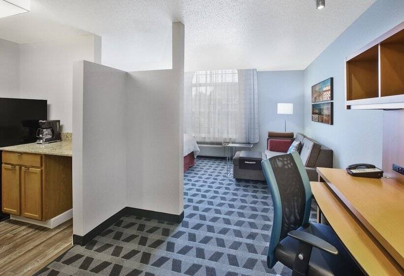 فندق Towneplace Suites By Marriott Brookfield