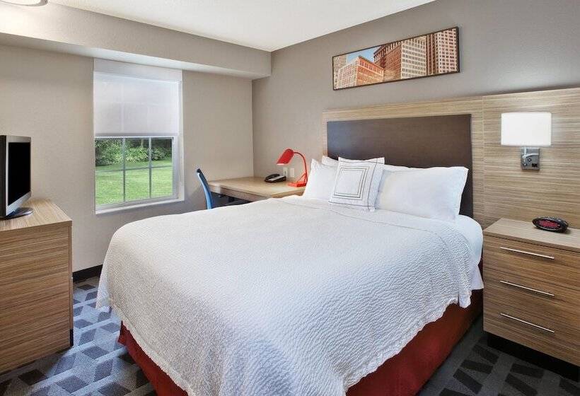 فندق Towneplace Suites By Marriott Brookfield