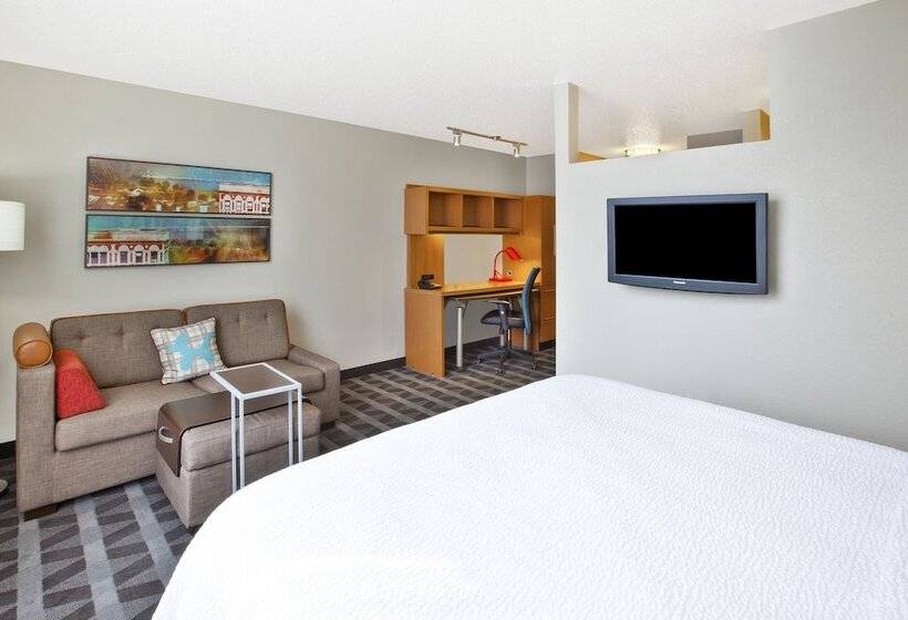 فندق Towneplace Suites By Marriott Brookfield