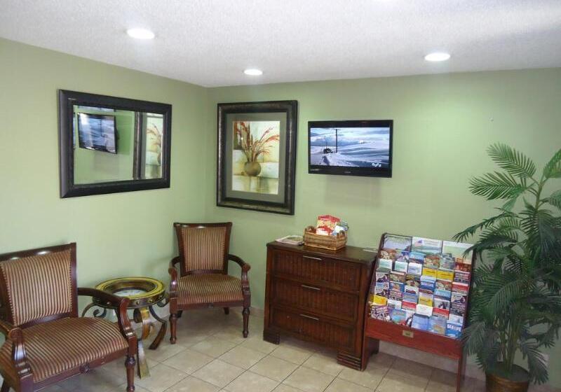 Townhouse Extended Stay Hotel Downtown