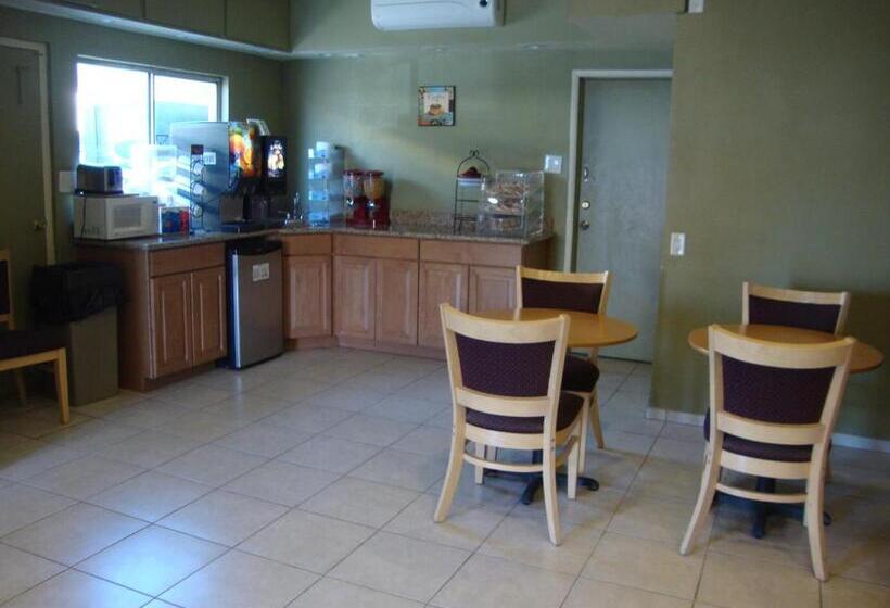 호텔 Townhouse Inn And Suites