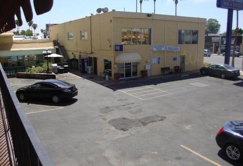 호텔 Townhouse Inn And Suites