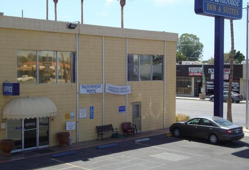 호텔 Townhouse Inn And Suites