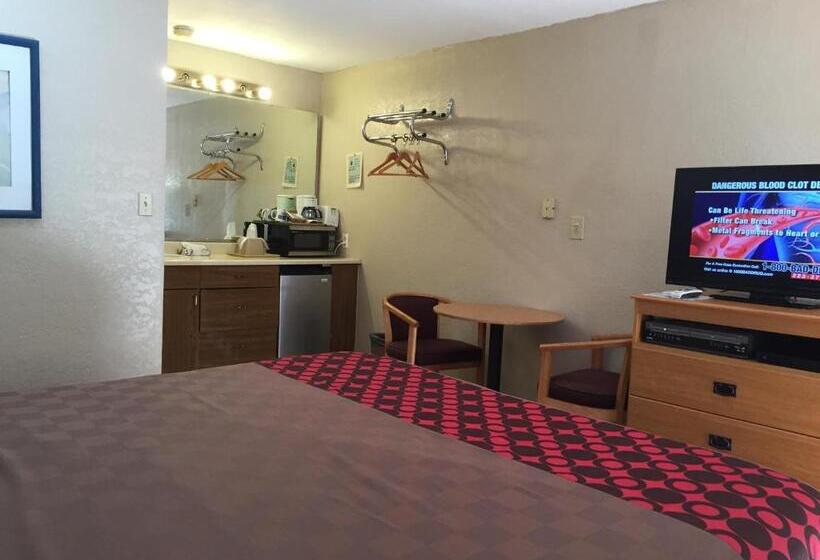 호텔 Townhouse Inn And Suites