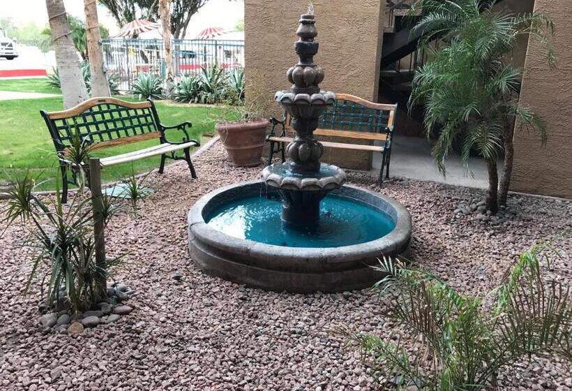 ホテル Travelers Inn Phoenix