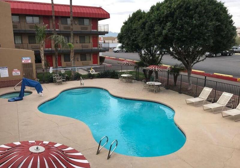 ホテル Travelers Inn Phoenix