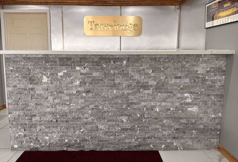 Отель Travelodge By Wyndham Bloomington