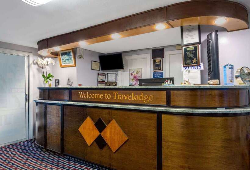 فندق Travelodge By Wyndham Cape Cod Area
