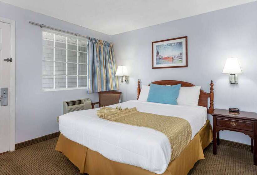 فندق Travelodge By Wyndham Cape Cod Area