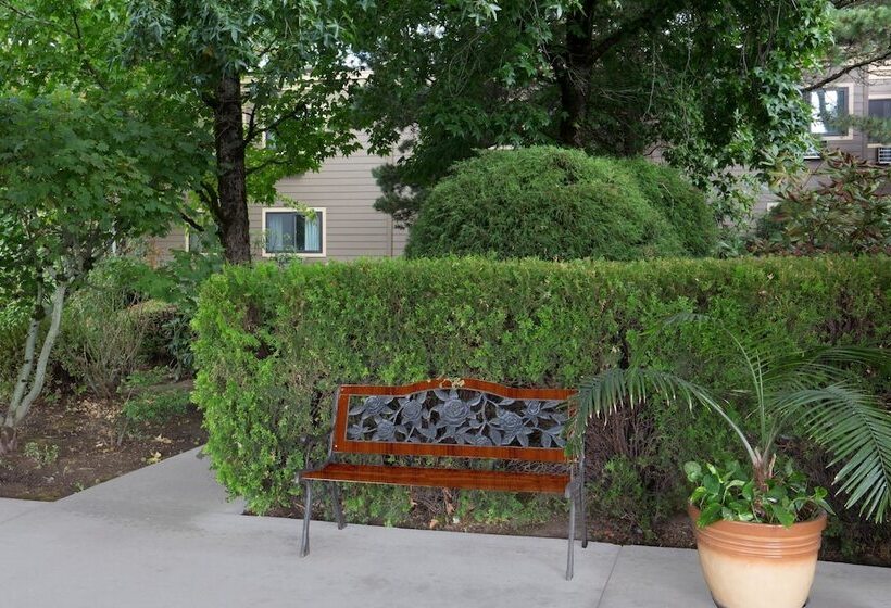 فندق Travelodge By Wyndham East Portland/gresham