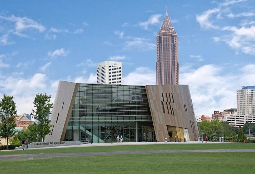 בית מלון כפרי Travelodge By Wyndham Forest Park Atlanta South