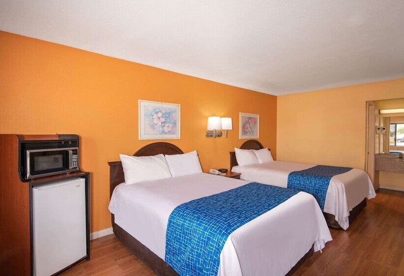 فندق Travelodge By Wyndham Kingman