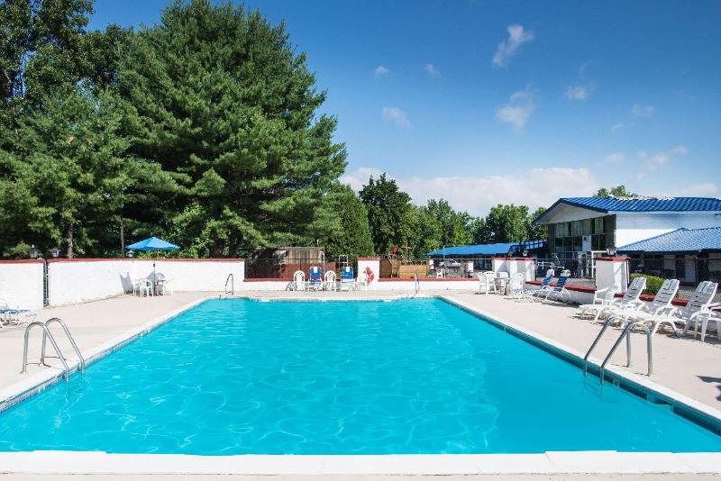فندق Travelodge By Wyndham Lake George Ny