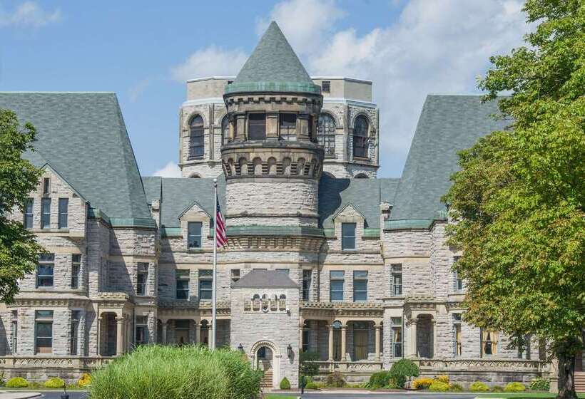 فندق Travelodge By Wyndham Mansfield