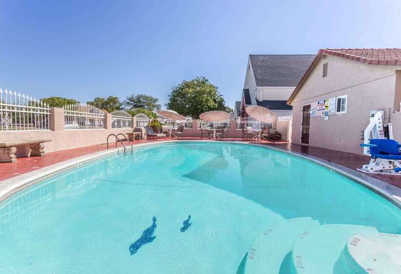 فندق Travelodge By Wyndham Merced Yosemite