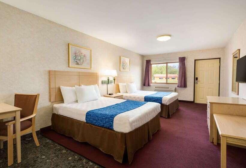 호텔 Travelodge By Wyndham Niagara Falls   New York