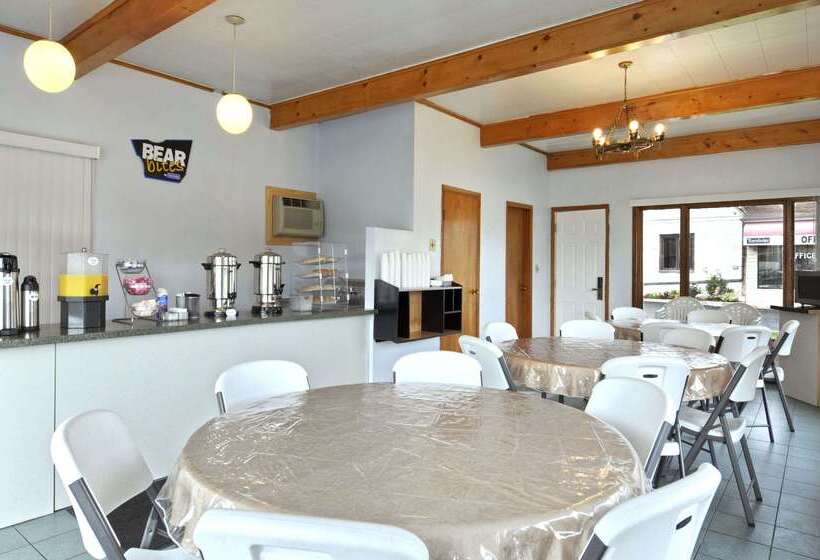 호텔 Travelodge By Wyndham Niagara Falls   New York