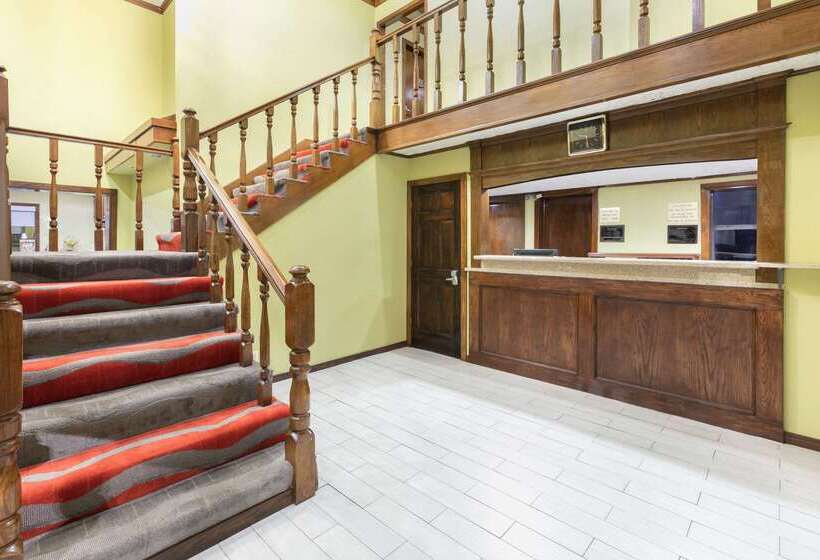 בית מלון כפרי Travelodge Inn & Suites By Wyndham Norman