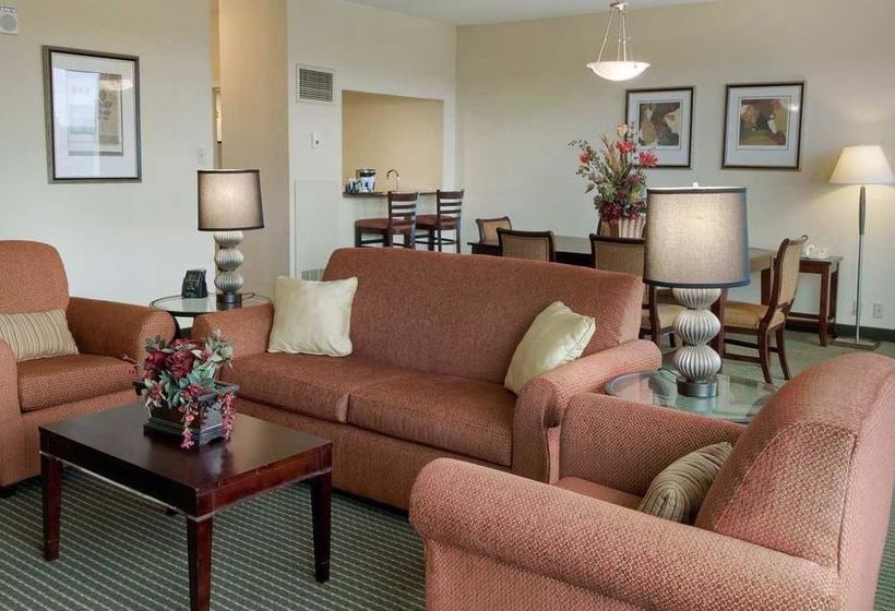 هتل Travelodge Lafayette