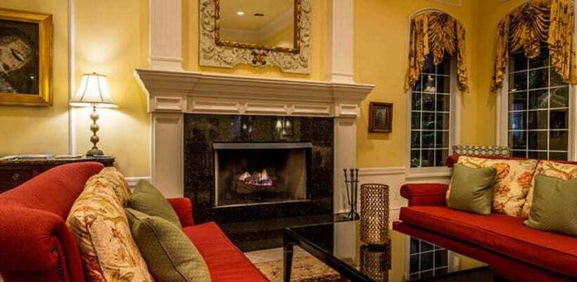 فندق The Capri Inn