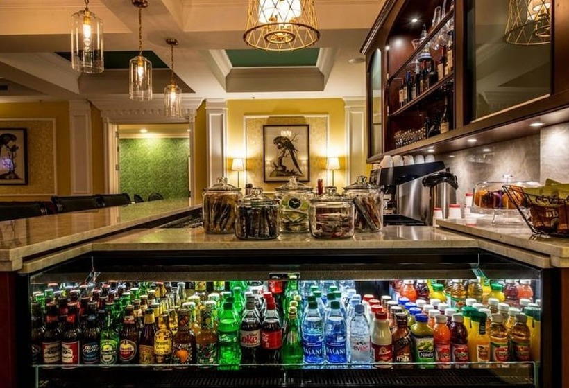 فندق The Capri Inn