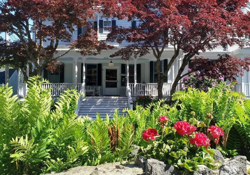 Moseley Cottage Inn And The Town Motel