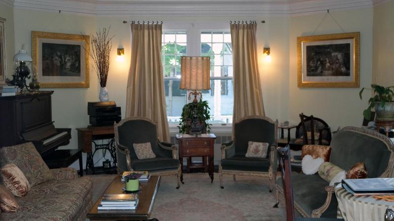 Moseley Cottage Inn And The Town Motel