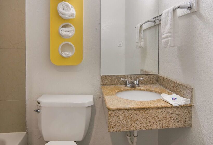 Motel 6fort Worth, Tx  Seminary