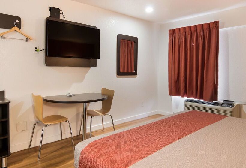 Motel 6fort Worth, Tx  Seminary