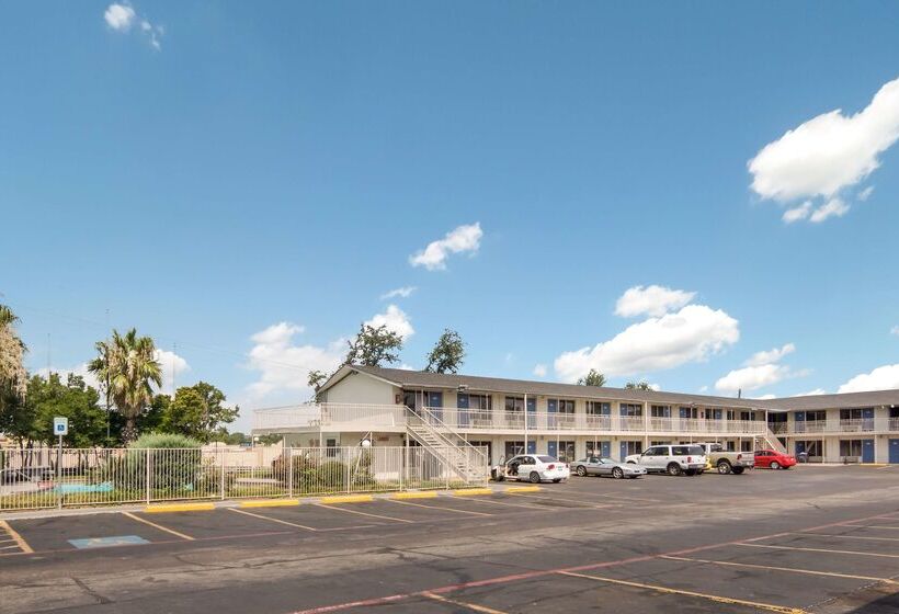 Motel 6fort Worth, Tx  Seminary