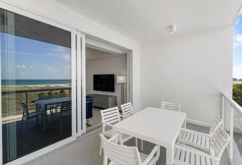 מוטל Ocean Club Treasure Island