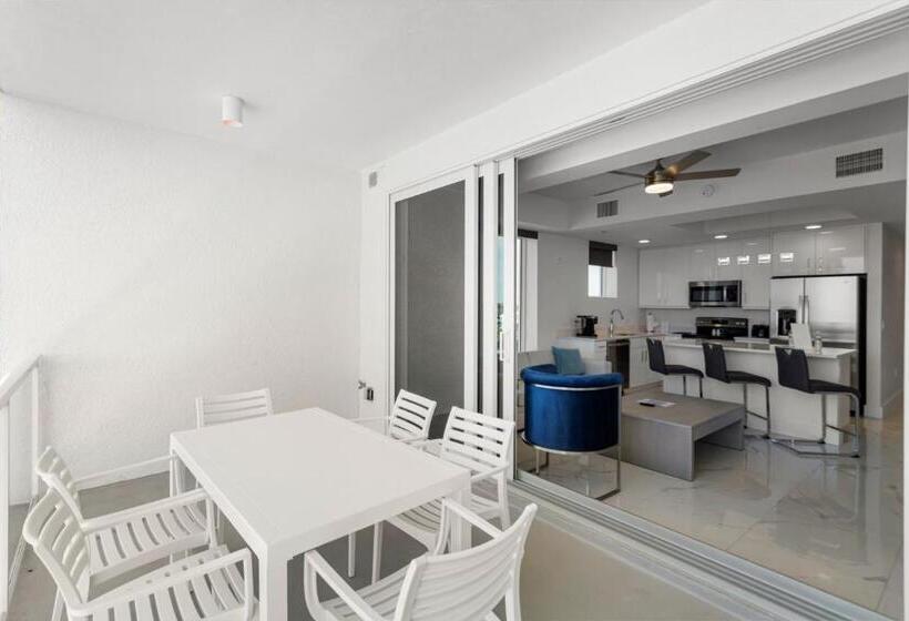 מוטל Ocean Club Treasure Island